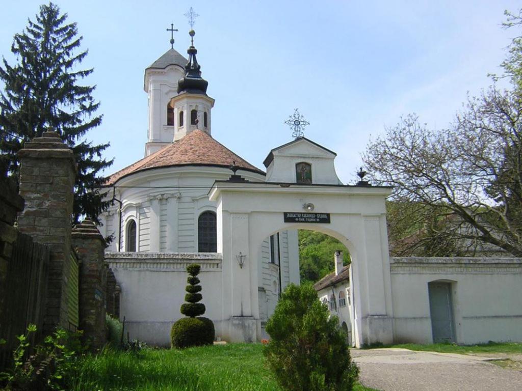 Apartman Vrdnicak Vrdnik Luaran gambar