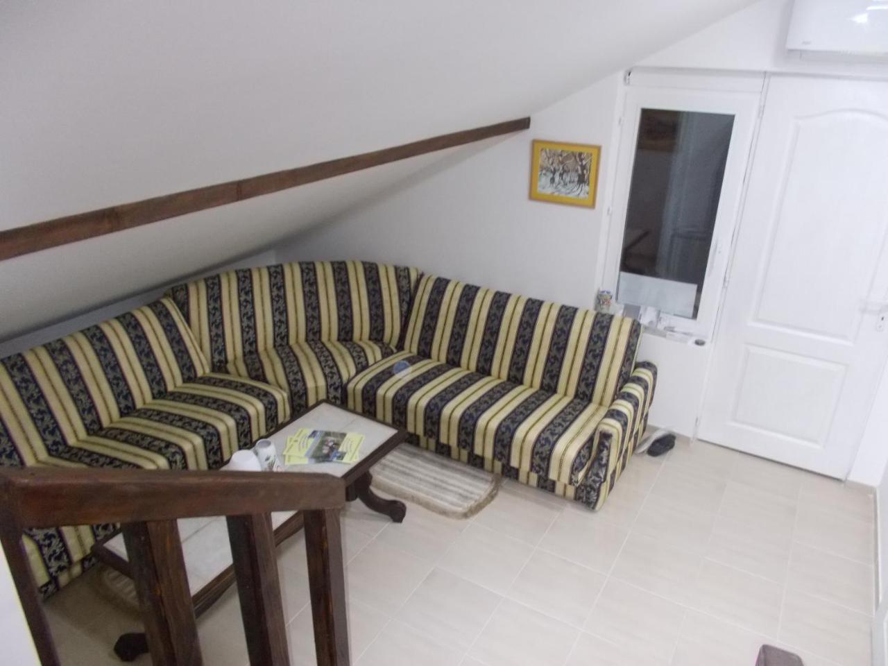 Apartman Vrdnicak Vrdnik Luaran gambar