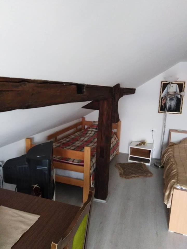 Apartman Vrdnicak Vrdnik Luaran gambar